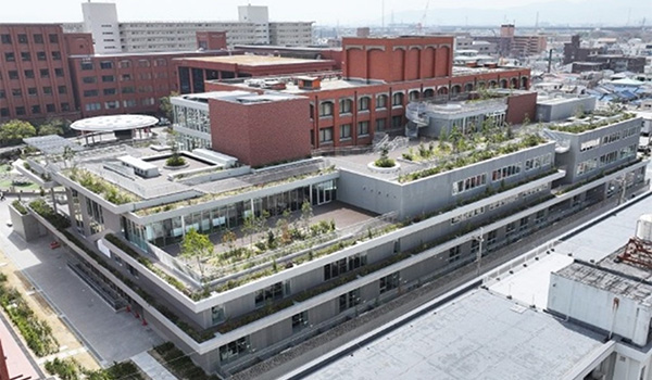 龍谷大学深草キャンパス灯炬館